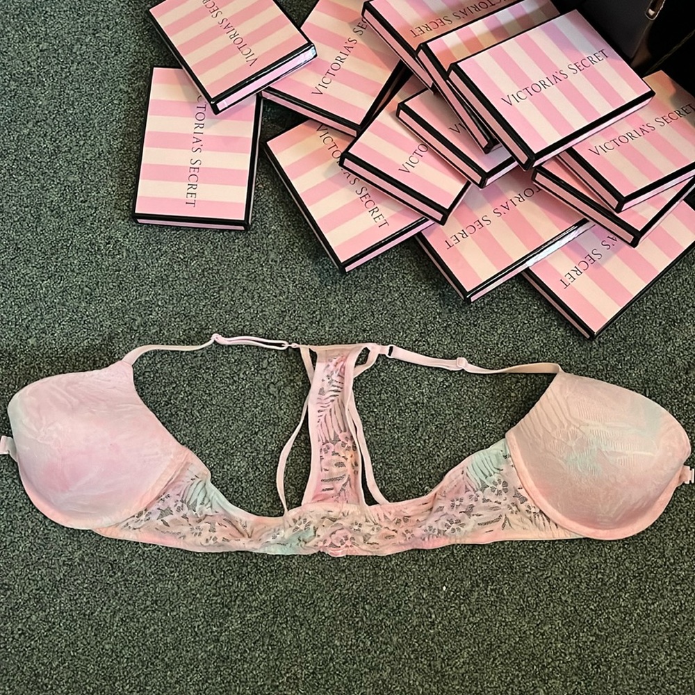 Pink buff Victoria’s Secret, lightly lined front attached bra